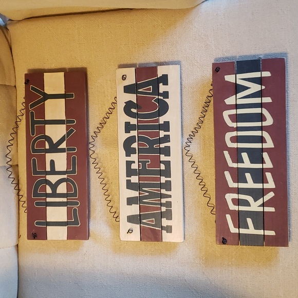 WOODEN SIGNS PRIMITIVE AMERICANA DECOR, 3 SIGNS TOTAL each measures 10x4 - Picture 1 of 2
